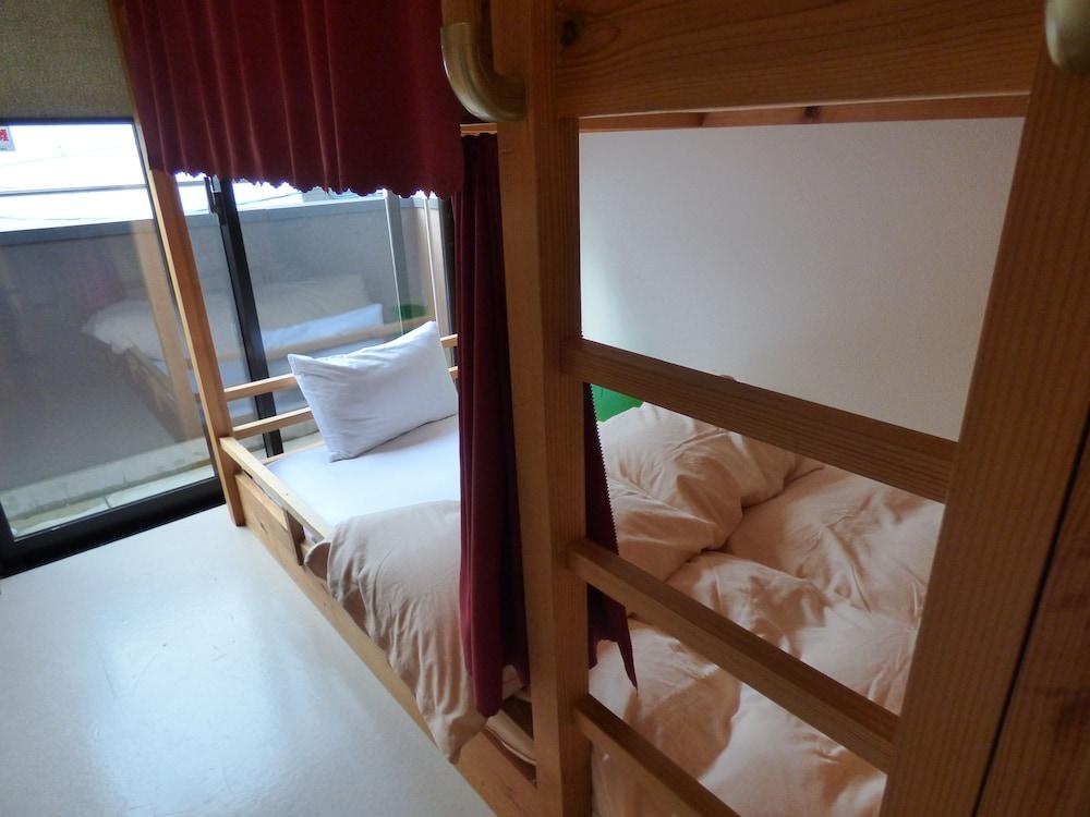 Hostel Hyakumanben Cross Kyōto